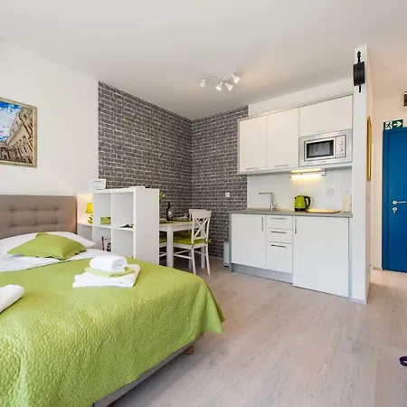 Apartman Ink *